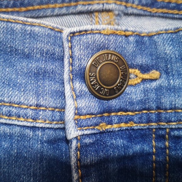 D/C Jeans Ladies Size 16 Straight Medium Wash Blue Jeans - Picture 4 of 13